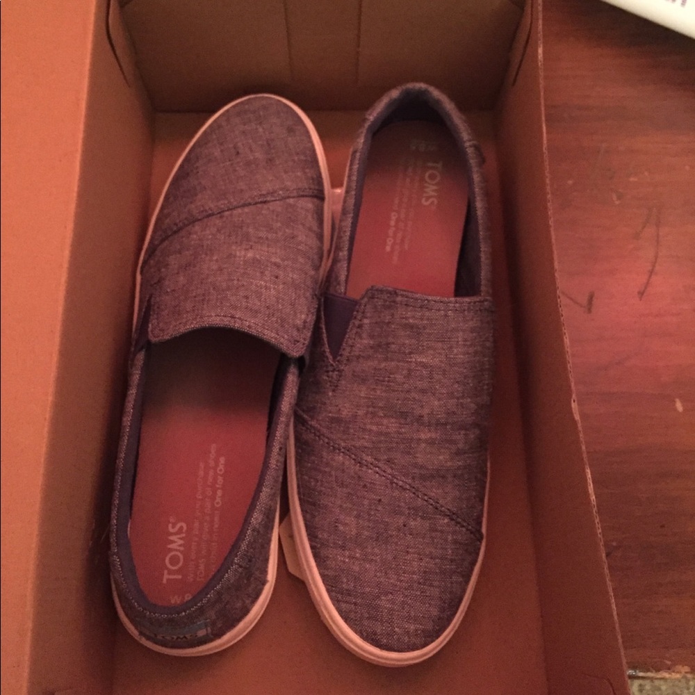 Toms